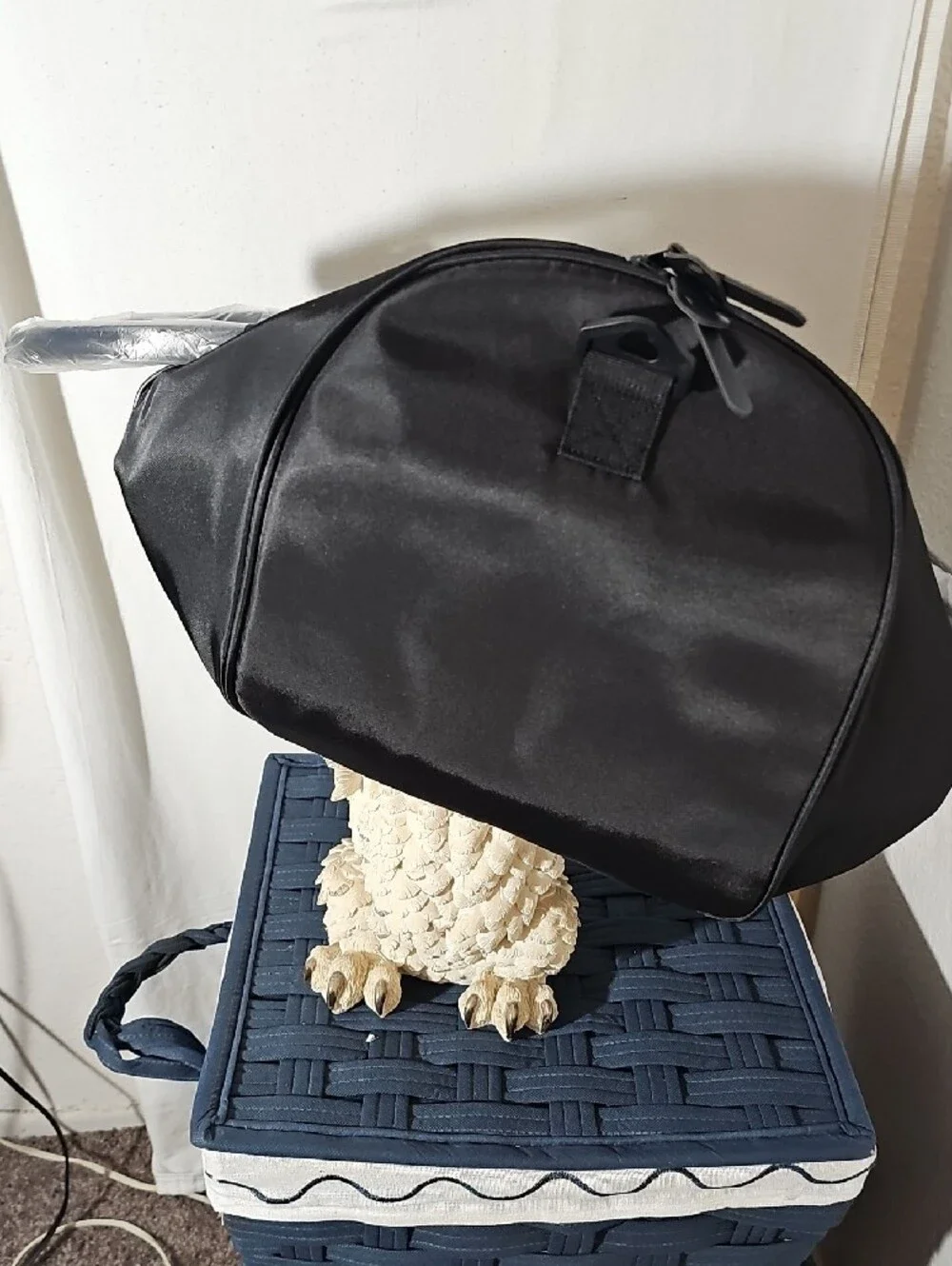Classic Black Men's Travel Duffel Bag - Unbranded